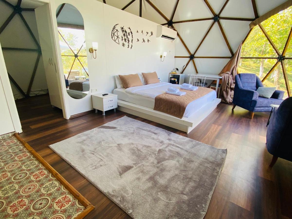 Phalesia Glamping Otel サパンジャ エクステリア 写真