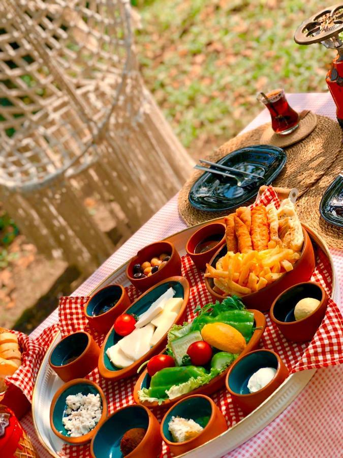 Phalesia Glamping Otel サパンジャ エクステリア 写真